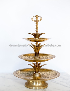 Bandeja de Servir de Latón con Diseño de Piña de 3 Niveles - Product Image 3