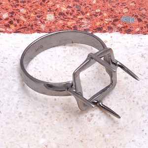 Bague de bijoux à broches en argent sterling 925 de forme carrée pour unisexe. Grossiste Fabrication par CASA DE PLATA. - Product Image 5