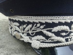 Gorra de Visera Bordada a Mano con Láminas de Oro para Rango de Director - Estilo Francés, Sombrero Ceremonial para Cine y Teatro, Azul Marino Oscuro, 100% Lana - Product Image 4
