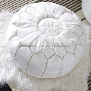 Puf Otomano Marroquí Blanco de Alta Calidad - Reposapiés para Cuarto de Bebé - Puf de Cuero Marroquí - Otomano Redondo para Cuarto de Bebé - Decoración Bohemia para el Hogar - Product Image 1
