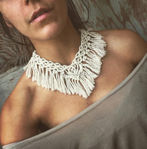 Collar de macramé moderno - Product Image 1