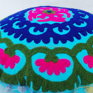 Funda de cojín bordada de lana Suzani hecha a mano india de alta calidad fundas de almohada con cremallera de algodón azul cielo uso doméstico en Hotel al por mayor - Product Image 2