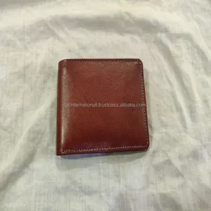 Portefeuille élégant en cuir véritable à deux volets pour hommes, design personnalisé, portefeuille pour hommes en cuir de grain de finition marron avec 3 fentes pour cartes Blocage RFID - Product Image 1