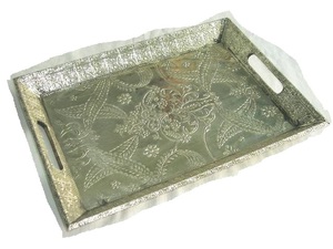 Bandeja de plata alemana con asa y patrones florales en relieve, bandeja de servir, bandeja de metal con patrones florales - Product Image 5