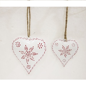 เครื่องประดับแขวนคริสต์มาสสีแดงรูปดาวดีไซน์พรีเมี่ยมมีขนาด3นิ้ว - Product Image 5