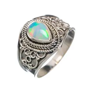 Nouvelle mode bague en pierres précieuses opale éthiopienne faite à la main 925 bijoux en argent Sterling bague pour cadeau pour tous