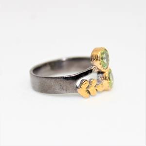 Bague en argent sterling 925 à faible quantité minimale de commande avec deux pierres au motif de feuilles florales plaqué or 18 carats réglage de lunette de style vintage pour les fêtes - Product Image 3