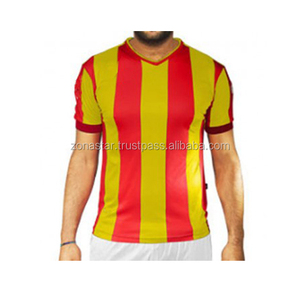Maillot de football de haute qualité design personnalisé OEM Vêtements de football de qualité pour les équipes de football - Product Image 2