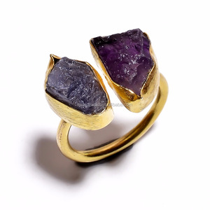 Anillos de piedras preciosas naturales en bruto al por mayor fabricante de estilo clásico chapado en oro de latón real - Product Image 1