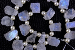 Fuego azul Natural 22 piezas Fuego azul de alto grado Corte natural Arco Iris Piedra lunar Sin tratar Bruto Al por mayor Hilo crudo - Product Image 2