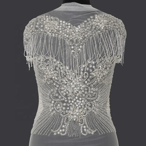 Nueva llegada pesado brillante hecho a mano coser grandes diamantes de imitación con parche con tul para vestido de noche Decoración - Product Image 2