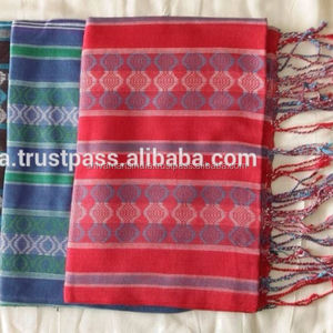 Elegante y Versátil Pañuelo Unisex de Algodón/Viscosa Suave con Estampado Largo de Shivam Arts, en Colores Surtidos - Product Image 1