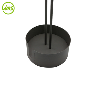 Soporte de toalla de papel con recubrimiento de polvo, extraíble para usar, con protector de cordura - Product Image 3