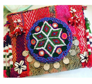 Sacs messagers légers et de grande capacité pour femmes, de style bohème moderne indien, brodés à la main, ornés de perles, pour les soirées - Product Image 1