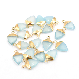 Pendentif en calcédoine Aqua 17-19mm en forme de bouclier plaqué or Style breloque résultats de bijoux en laiton mignon avec caution pour la fabrication de bijoux - Product Image 1