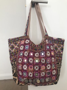Zari — sac messager pour femmes, grand sac Jhola protège-pièce de monnaie Zari travail africain, sac Vintage indien artisanal - Product Image 4