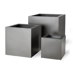 Maceta de hierro galvanizado hecha a mano de diseño personalizado más vendida, maceta de Metal de hierro para jardín, embalaje de cartón al por mayor - Product Image 1