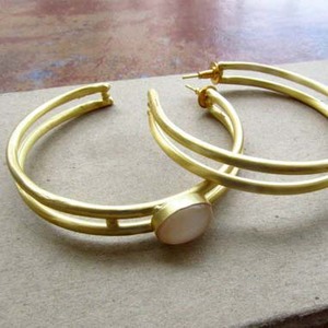 Quartz rose grandes boucles d'oreilles créoles à la mode déclaration de pierres précieuses pendantes conception pour les mariages anniversaires fêtes faites - Product Image 3