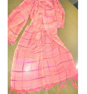 Écharpe traditionnelle pour femme en rayonne tissée à la main, longueur moyenne, pour la saison d'automne - Product Image 1