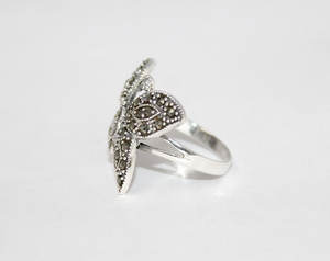 Exportador Plata de ley sólida Lovely CZ Marcasita Piedra preciosa Mariposa Anillo Tamaño 7 1/2 EE. UU. - Product Image 3