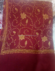 Hochwertige <span class=keywords><strong>Kashmiri</strong></span>-Woll schals in Rot oder Schwarz mit <span class=keywords><strong>hand</strong></span> gestickten Mehrzweck-Winters chals - Product Image 1