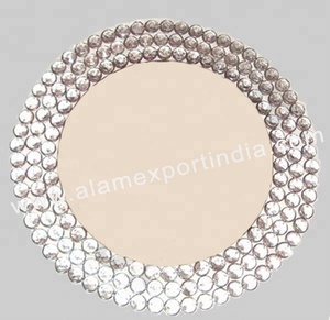 Assiette de service en métal de forme ronde pour la cuisine à domicile Assiette de service de fruits secs et de noix de luxe avec bordure en cristal - Product Image 2