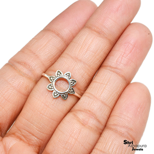 Bagues en argent sterling 925 élégantes en forme de fleur de Shri Ashapura Jewels, style bohème, pour mariage chrétien ou anniversaire - Product Image 4