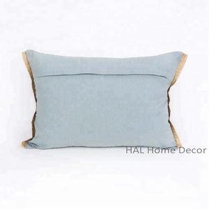 Housse de coussin Suzani brodée en or pour la maison, oreiller en velours décoratif, vente en gros de coussin animal géométrique simple - Product Image 5