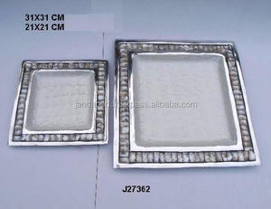 Bandeja cuadrada de aluminio fundido de alta calidad con esmalte seguro para alimentos y cuenco para servir con borde de mosaico de nácar a precio mayorista - Product Image 2