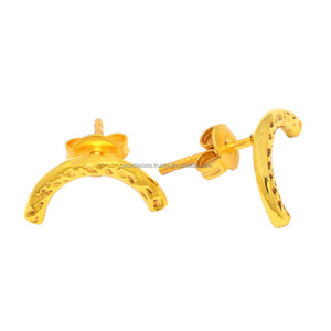 Pendientes de tuerca chapados en oro liso de Plata de Ley 925 de nuevo diseñador, joyería de plata al por mayor, fabricantes y proveedores POR CDP. - Product Image 1