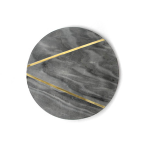 Tabla de cortar de mármol negro gris natural con tira de latón metálico Rectángulo de incrustaciones doradas redondo con mango - Product Image 1
