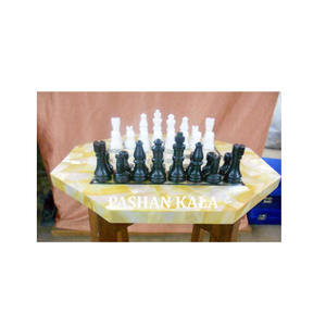 Meilleur produit décoratif au design créatif, forme octogonale, magnifique jeu d'échecs en nacre pour l'extérieur. - Product Image 1