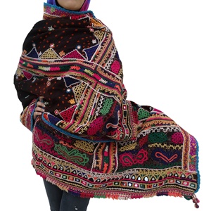 En gros vintage fait main en laine rabari châle antique brodé tribal kutchi jeter - Product Image 4