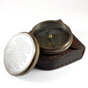 Caja de brújula Náutica de Metal de aleación de latón hecha a mano Material de vidrio Uso marino Aniversario/Regalo de cumpleaños - Product Image 1