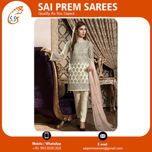 Nouvelle robe de style pakistanais avec de riches broderies, en vente au prix de gros - Product Image 4