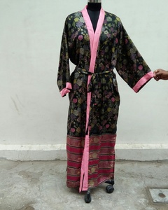 Sari Vintage de Seda, Camisones, Kimonos y Batas para Mujer, Ropa de Dormir, Kimono de Algodón con Estampado Floral para Usar en Interiores o en la Playa - Product Image 2