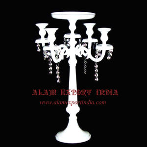 Nouveau design candélabre de couleur blanche et personnalisée avec plaque de fleur supérieure pour la décoration de mariage fourniture de fête d'événement - Product Image 1