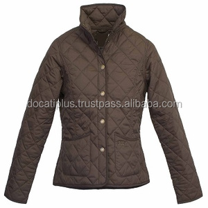Chaqueta acolchada de diamantes negros personalizada OEM para damas - Product Image 3