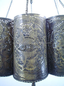 BR150 candelabro de latón de estilo antiguo mosaico diseño de filigrana luces colgantes grabadas a mano con acabado de latón - Product Image 4