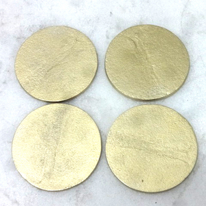 Posavasos redondo de madera, diseño de hojas de metal fundido, Juego de 4 - Product Image 2