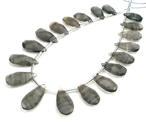 Cuentas de piedras preciosas de fluorita natural de fabricación india al por mayor Briolette en forma de pera Color marrón genuino de alta calidad - Product Image 2