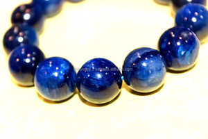 Bracelet en perles extensibles de kyanite de qualité supérieure, 14 mm, cristal de guérison, fait à la main, naturel, unisexe, cadeau de mariage ou de fête - Product Image 5