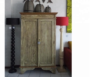 Armoire antique en finition de style ancien pour meubles de chambre à coucher, ensemble de chambre à coucher, meubles de maison - Product Image 1