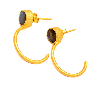 Boucles d'oreilles clous en argent 925 plaqué or, pierre précieuse en quartz fumé taille ronde, fabrication artisanale, bijoux tendance pour femmes - Product Image 1