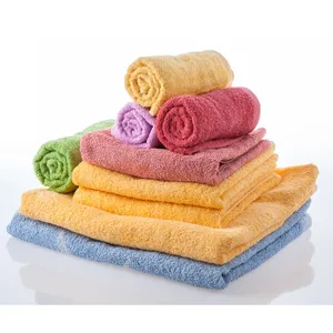 100% Katoenen Handdoeken Waterabsorberend Snel Droog Badhanddoek Voor Hete Verkoop Met Aangepaste Logo Bij Fabrieksprijs Exporteur In India