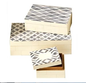 Ensemble de 3 boîtes de rangement en bois élégantes avec organisateur décoratif durable à motif géométrique pour la maison et le bureau - Product Image 1