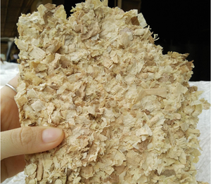 Virutas de madera de alta calidad para cama de caballos, virutas de pino puro a precio competitivo de Vietnam, madera dura natural para biomasa - Product Image 3