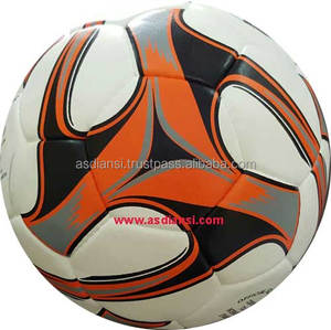 Ballon de football de formation rétro classique avec logo personnalisé imprimé, taille 5, cuir PU cousu à la main avec vessie en latex pour les clubs sportifs - Product Image 5