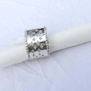 Servilletero a granel barato de diseñador decorativo para anillo de mesa de boda servilleteros con monograma - Product Image 1