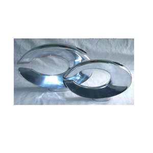 Jarrón de aluminio fundido de alta calidad estilo escultura jarrón de mesa moderno en dos tamaños con pulido de espejo disponible en acabado mate también - Product Image 5